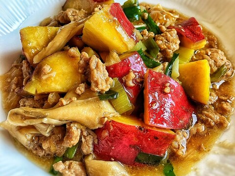 さつまいもとひき肉のオイスター煮込み